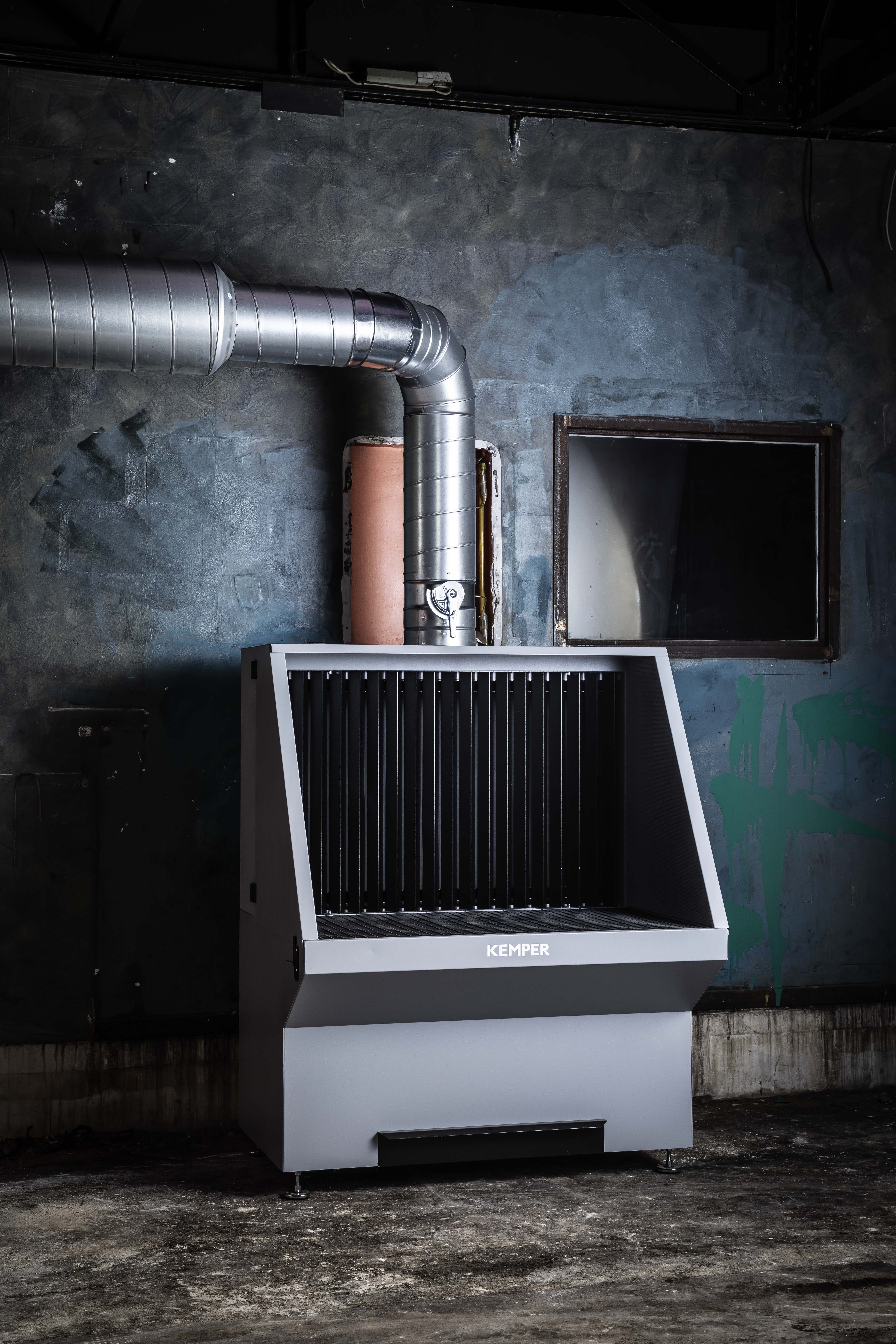 Extraction and cutting tables