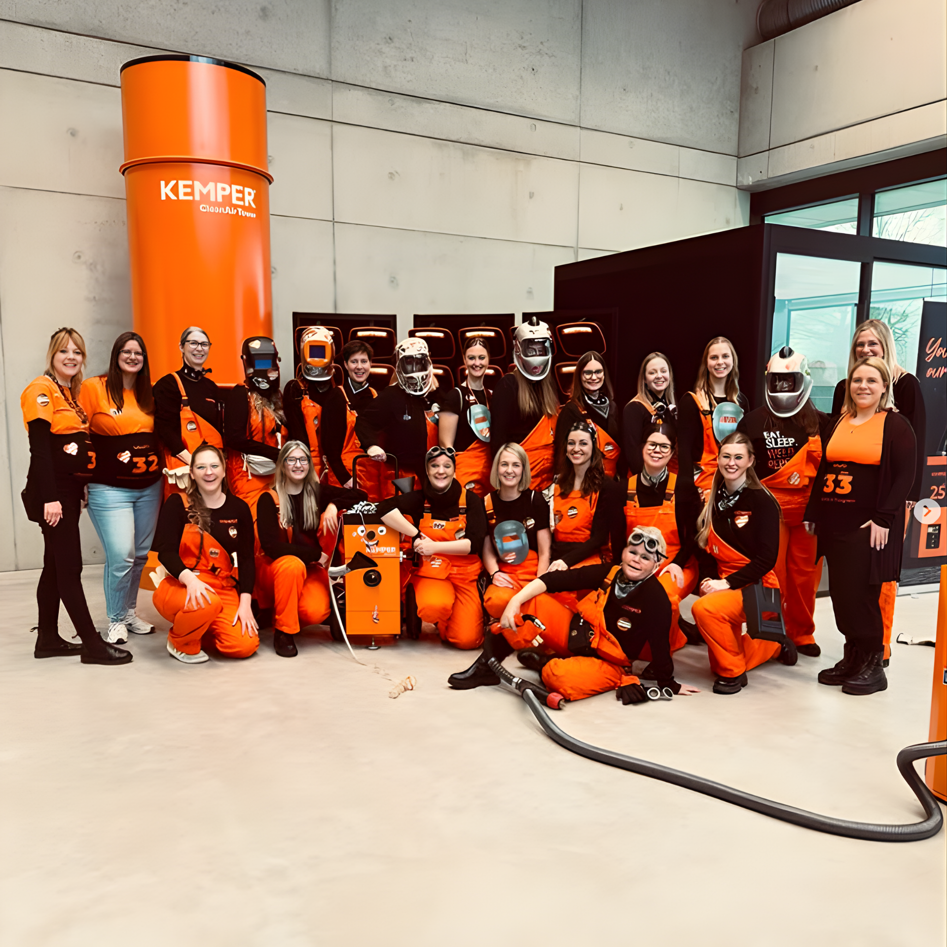 WELDING QUEENS 👩‍🏭🧡