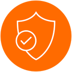 Icono con un escudo y una marca de verificación como símbolo de seguridad, protección y sistemas fiables.